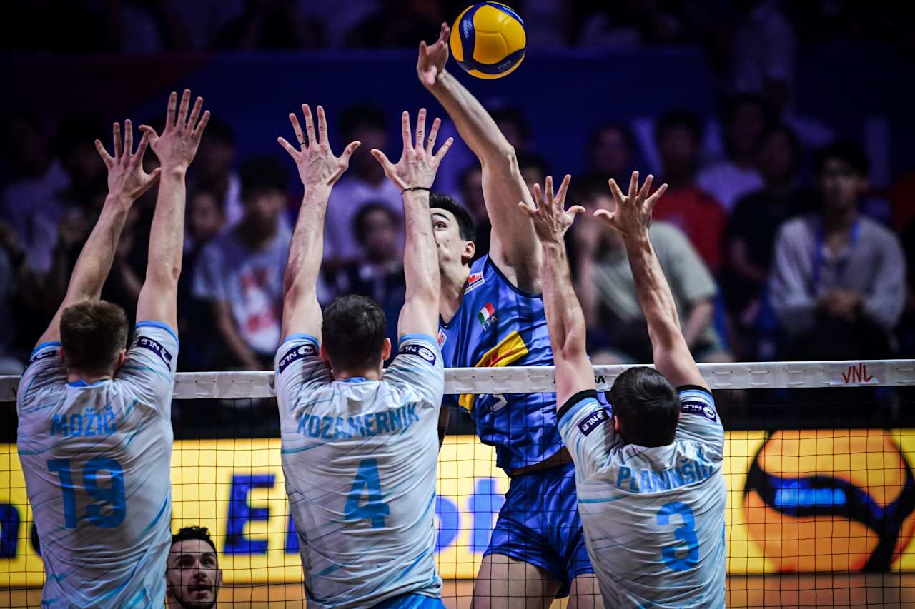 包含赛地聚焦：意大利杯赛前热度飙升，多伦多猛龙扳平良机，信心回归，医务组通报恢复的词条