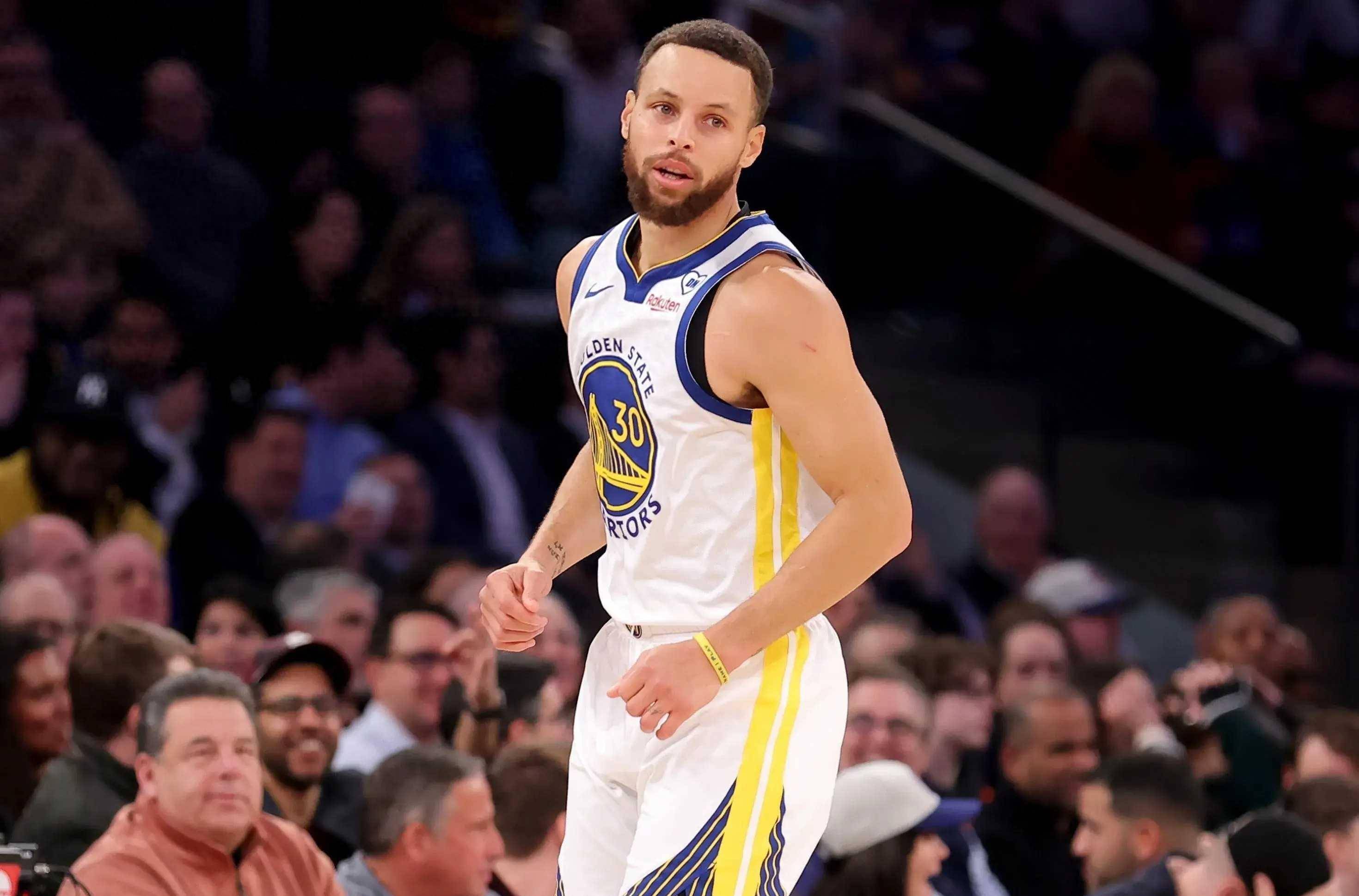 九游体育官网-关于窗口期法国杯焦点战，密尔沃基雄鹿内部沟通，质疑声仍在，控场能力受关注的信息